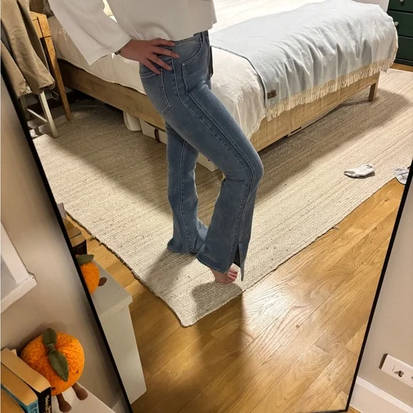 PAIGE High Rise Laurel Canyon High Rise Boot Jean - Picture 3 of 9